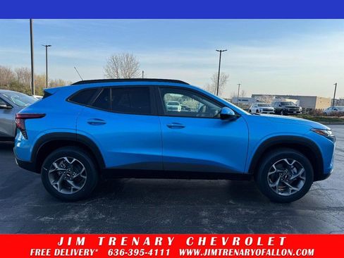 New 2026 Chevrolet Trax LT w/ Driver Confidence Package FWD image 25