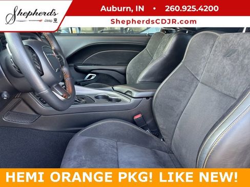 Used 2023 Dodge Challenger R/T Scat Pack image 5