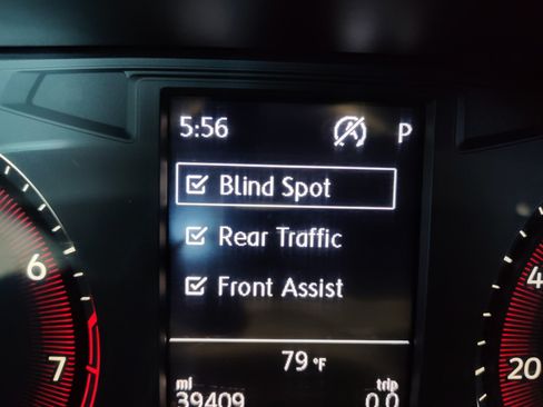 Used 2019 Volkswagen Jetta GLI FWD image 30