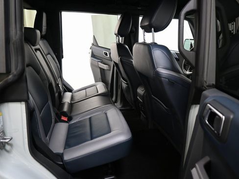 Used 2022 Ford Bronco Outer Banks image 13