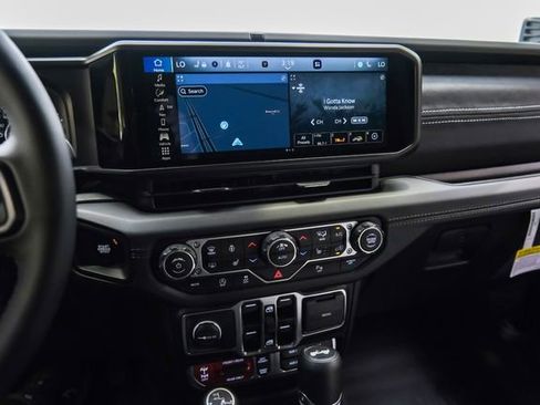 Used 2025 Jeep Wrangler Unlimited Rubicon w/ Technology Group image 51