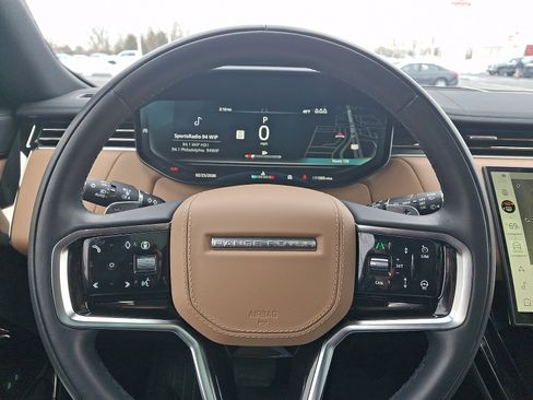 Used 2025 Land Rover Range Rover Sport SE image 20