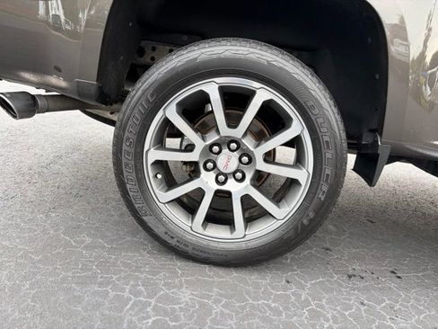Used 2019 GMC Canyon Denali RWD image 7