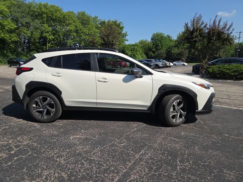 Used 2024 Subaru Crosstrek 2.0i Premium AWD/4WD image 2