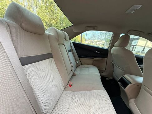 Used 2014 Toyota Camry FWD image 18