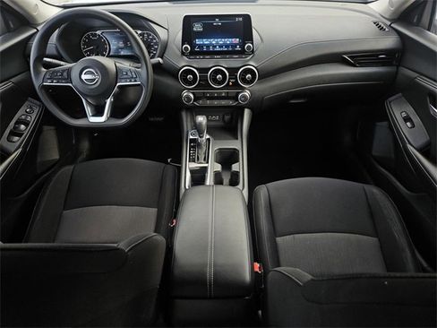 Used 2025 Nissan Sentra SV image 28