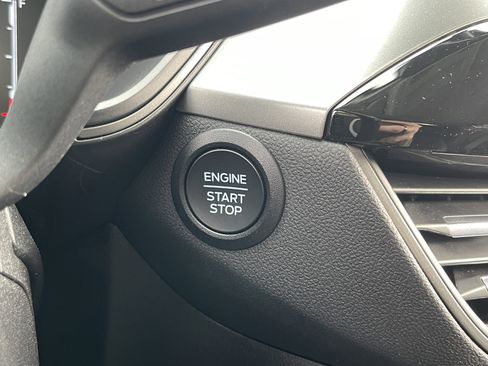 Used 2024 Ford Escape Active image 23