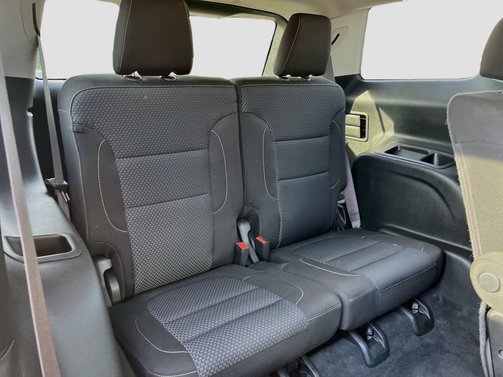 Used 2022 GMC Acadia SLE w/ Driver Convenience Package AWD/4WD image 29