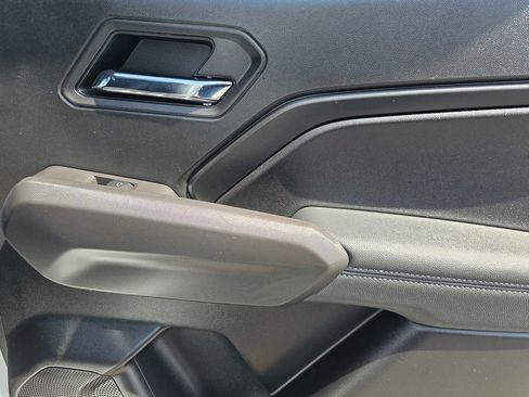 New 2025 Chevrolet Colorado LT w/ LT Convenience Package RWD image 11