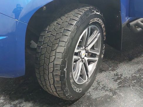 Used 2019 Chevrolet Colorado LT w/ LPO, Premium Interior Package image 32