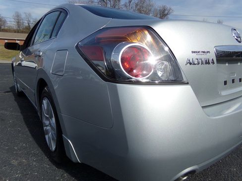 Used 2010 Nissan Altima 2.5 S image 9