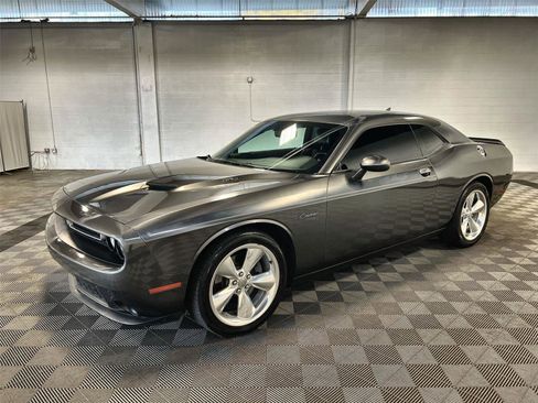Used 2015 Dodge Challenger R/T Plus image 2