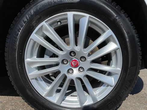 Used 2018 Jaguar F-PACE Prestige AWD/4WD image 16