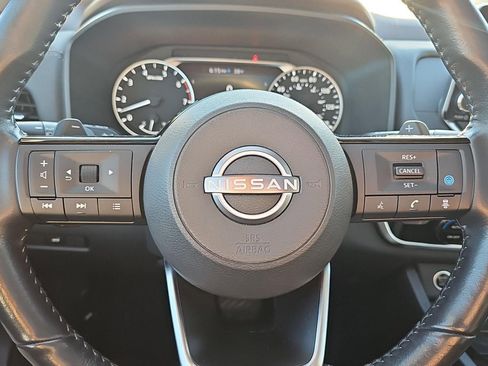 Used 2022 Nissan Rogue SV w/ SV Premium Package image 12