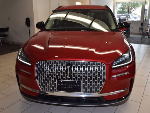 New 2026 Lincoln Corsair Premiere FWD image 2