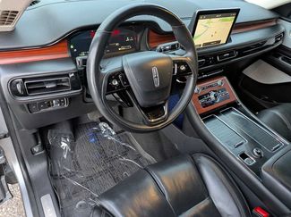 Used 2022 Lincoln Aviator Reserve w/ Equipment Group 201A AWD/4WD video 2