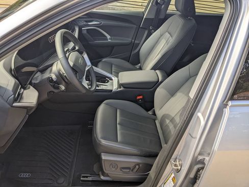Used 2025 Audi Q5 Premium Plus w/ Premium Plus AWD/4WD image 8