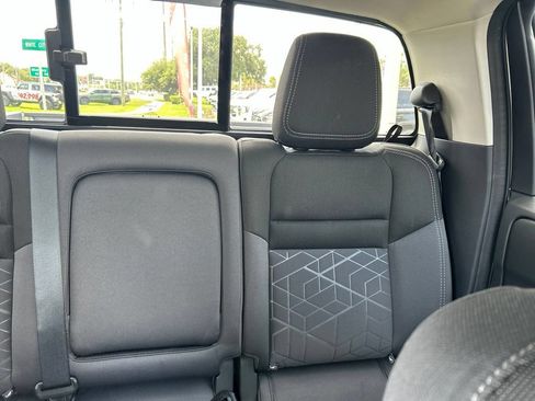 Certified 2025 Nissan Frontier SV w/ SV Convenience Package AWD/4WD image 16