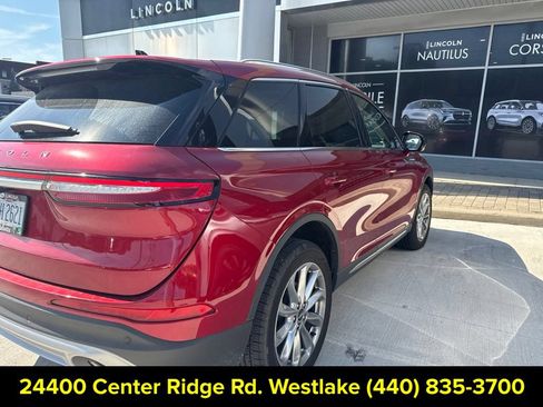 Used 2022 Lincoln Corsair AWD w/ Premium Package image 9