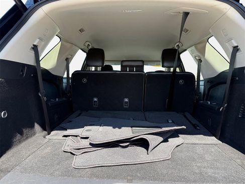 Certified 2025 Nissan Pathfinder SL image 18