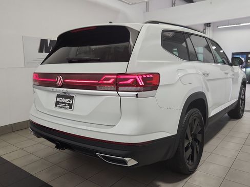 New 2026 Volkswagen Atlas SE FWD image 4