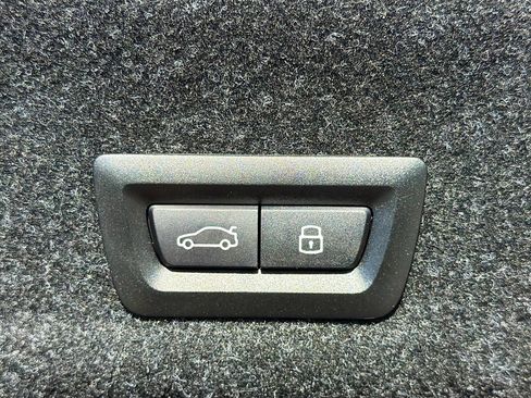 Used 2025 BMW M340i Sedan image 13