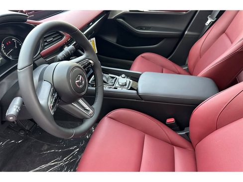 New 2026 MAZDA MAZDA3 Hatchback w/Premium Plus Pkg AWD/4WD image 8