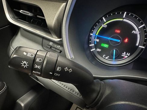 Used 2020 Toyota Highlander XLE AWD/4WD image 21