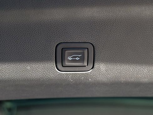 Used 2024 GMC Yukon XL SLT w/ SLT Premium Package AWD/4WD image 63