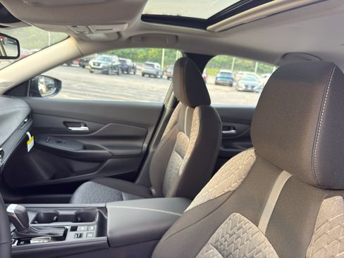 New 2026 Nissan Sentra SV w/ SV Convenience Package FWD image 25