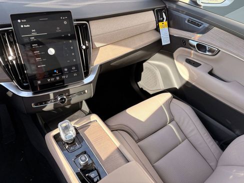 New 2026 Volvo XC90 T8 Ultra image 25