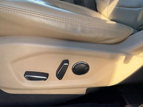 Used 2016 Ford Explorer Limited image 28