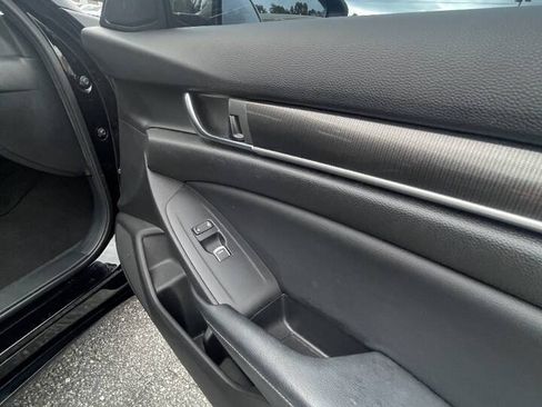 Used 2018 Honda Accord Sport image 14