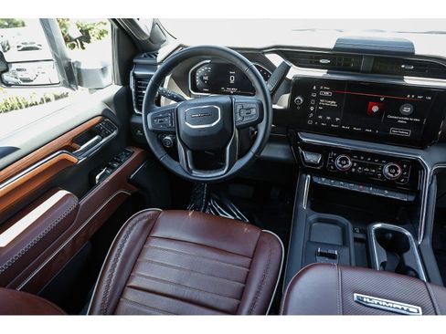 Used 2026 GMC Sierra 2500 Denali Ultimate AWD/4WD image 15