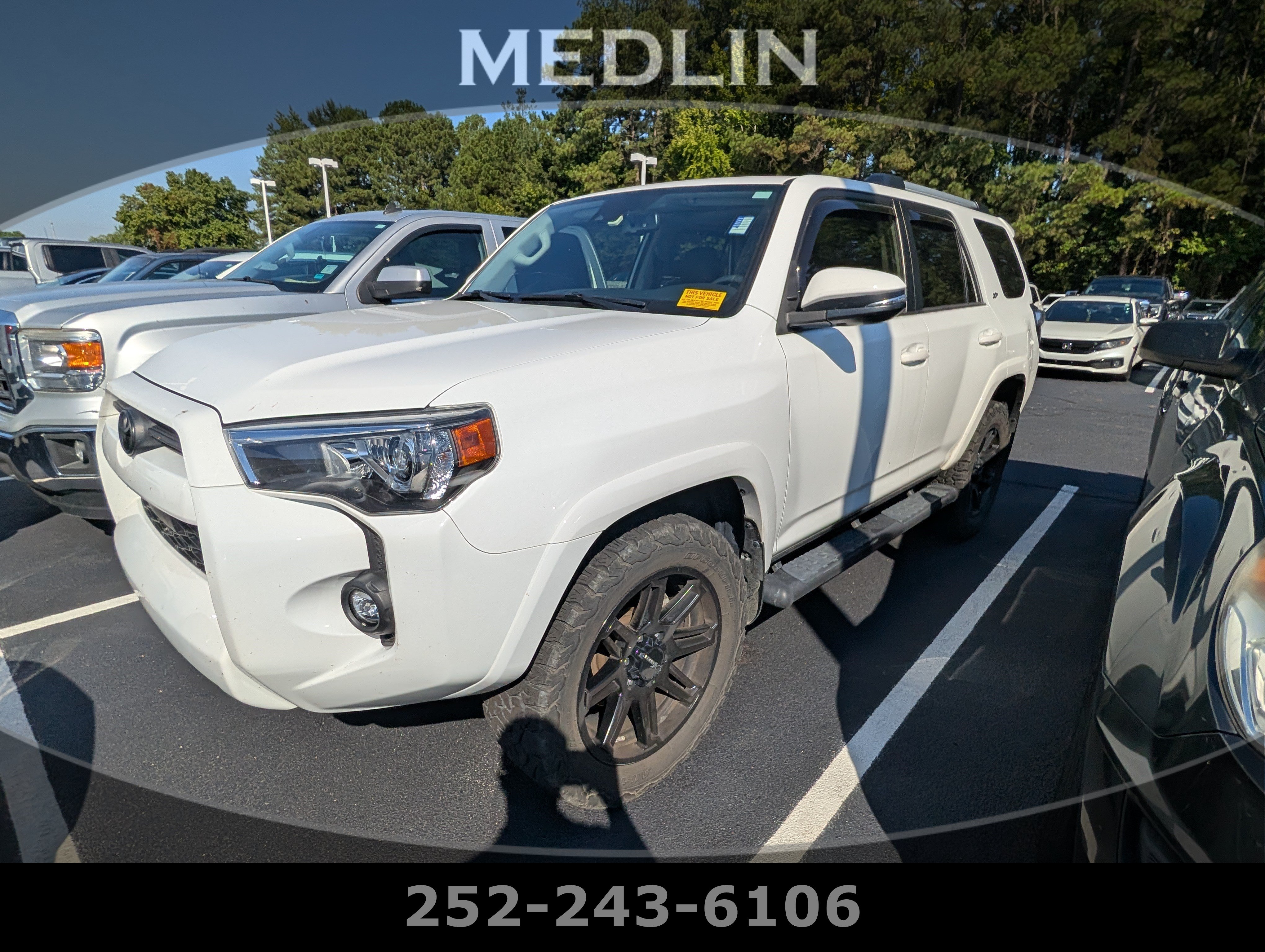 Used 2023 Toyota 4Runner SR5 Premium w/ Moonroof Package AWD/4WD image 1