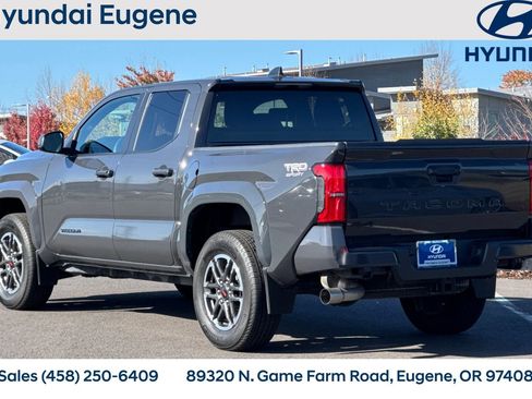 Used 2024 Toyota Tacoma TRD Sport image 6