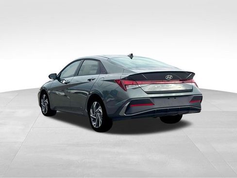 New 2025 Hyundai Elantra Sport image 5