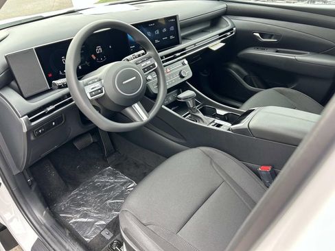 New 2026 Hyundai Tucson SE image 13
