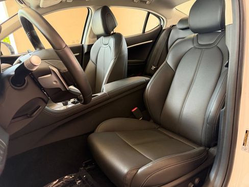 Used 2026 Genesis G70 2.5T RWD image 23