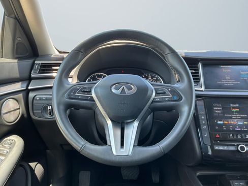 Used 2023 INFINITI QX50 Luxe w/ Cargo Package FWD image 11