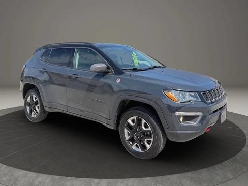 Used 2018 Jeep Compass Trailhawk w/ Cold Weather Group AWD/4WD image 2