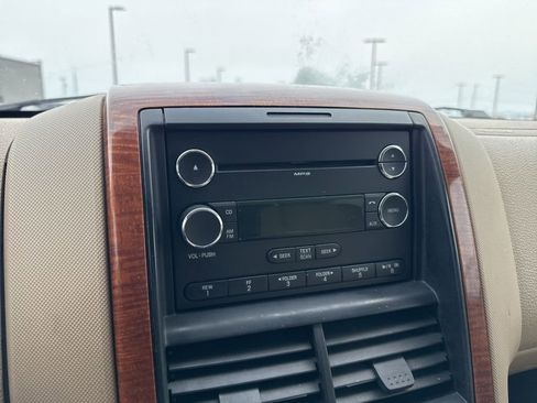 Used 2010 Ford Explorer Eddie Bauer image 19