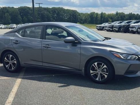 Used 2022 Nissan Sentra SV w/ Trunk Package FWD image 2
