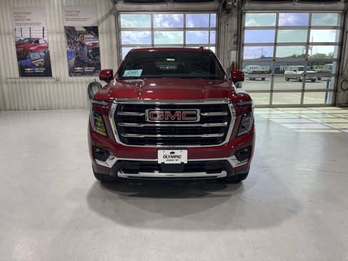 New 2026 GMC Yukon XL Elevation AWD/4WD image 3