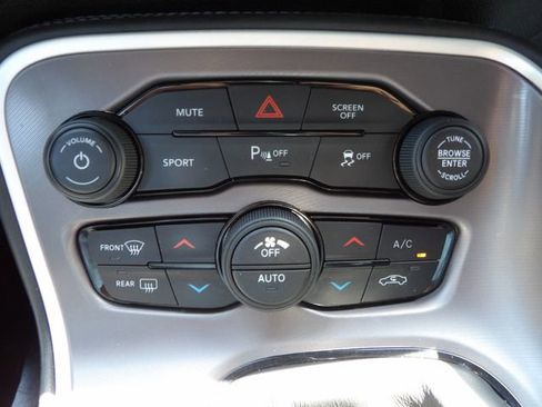 Used 2022 Dodge Challenger R/T RWD image 21