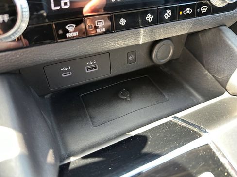 Used 2022 Mitsubishi Outlander SE AWD/4WD image 26
