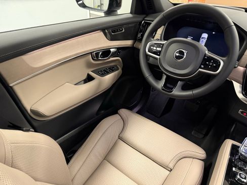 Used 2026 Volvo XC90 B6 Ultra w/ Protection Package Premier image 26