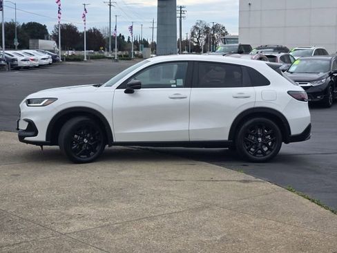 Certified 2024 Honda HR-V Sport image 7