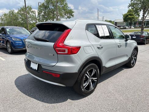 Used 2025 Volvo XC40 B5 Core AWD/4WD image 9
