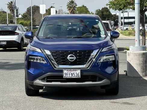 Certified 2023 Nissan Rogue SV FWD image 9